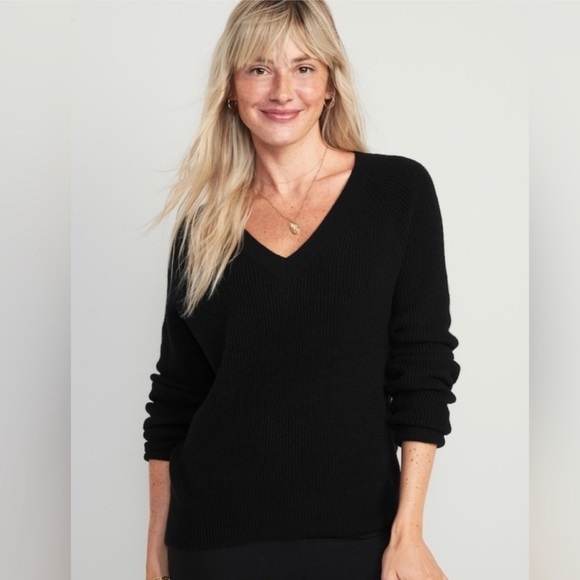 NWT! Women’s Black V-Neck Shaker-Stitch Cocoon Sweater - Multiple Sizes - Picture 1 of 8